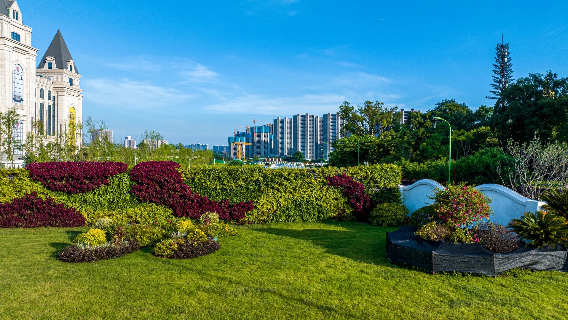 尚瑞景-成都国际家居城植物墙设计制作 (2).jpg